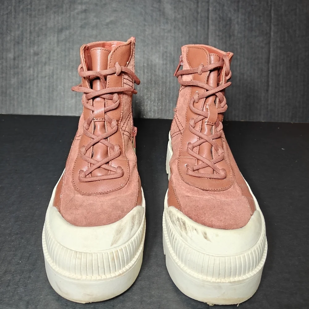 Gianni Bini Wander Lust Lug Sole Platform Bootie Cinnamon Suede LaceUp Zipper 9M